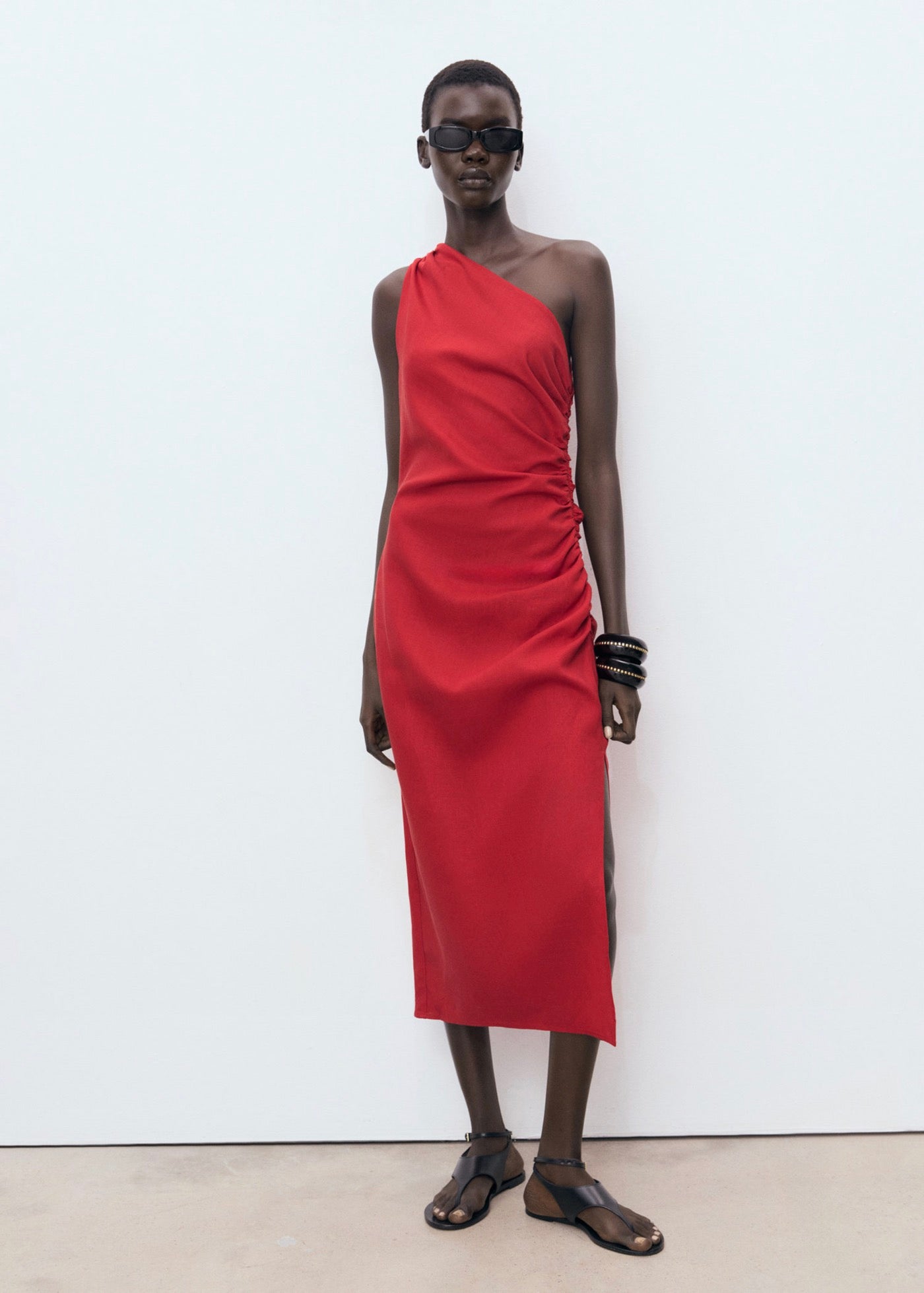 Robe Lyocell Décolleté Asymétrique