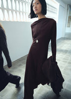 Robe Évasé Col Asymétrique