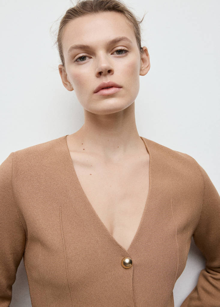 Veste En Maille Cintrée À Boutons