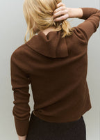 Pull Col Asymétrique Boutons