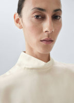 Blouse 100 % Soie Satinée Col Montant