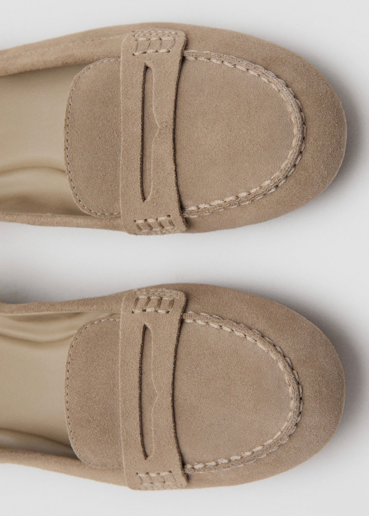 Mocassins Suède Détail En Forme De Masque