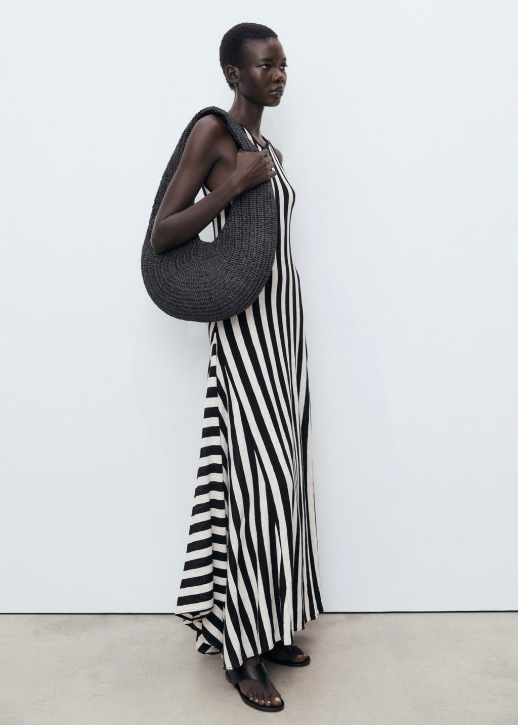 Robe En Maille Bas Asymétrique