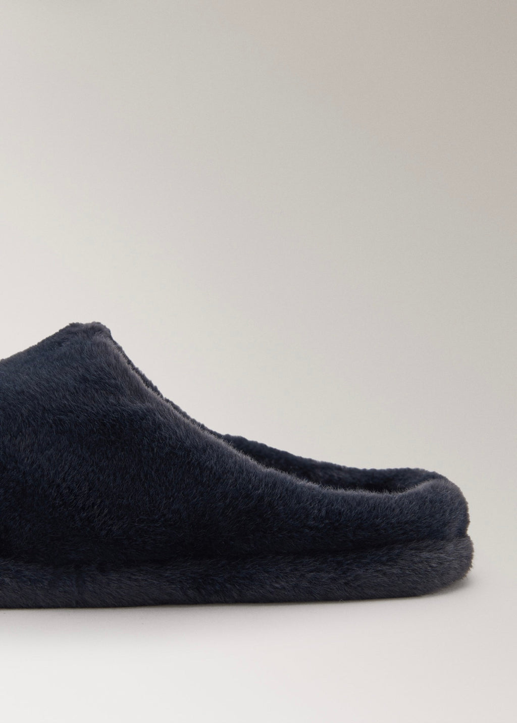 Sabot En Fourrure Avec Détails De Couture