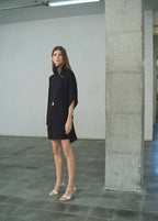 Robe À Manches Asymétriques Et Col Montant