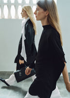 Robe À Manches Asymétriques Et Col Montant