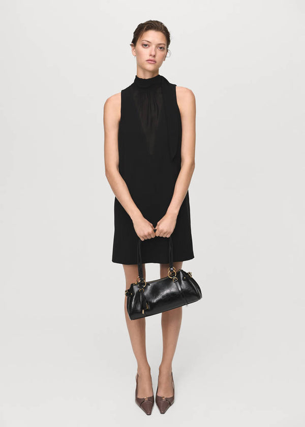 Vestido Con Abertura Y Lazo