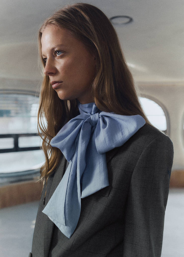 Blouse Texture Avec Foulard
