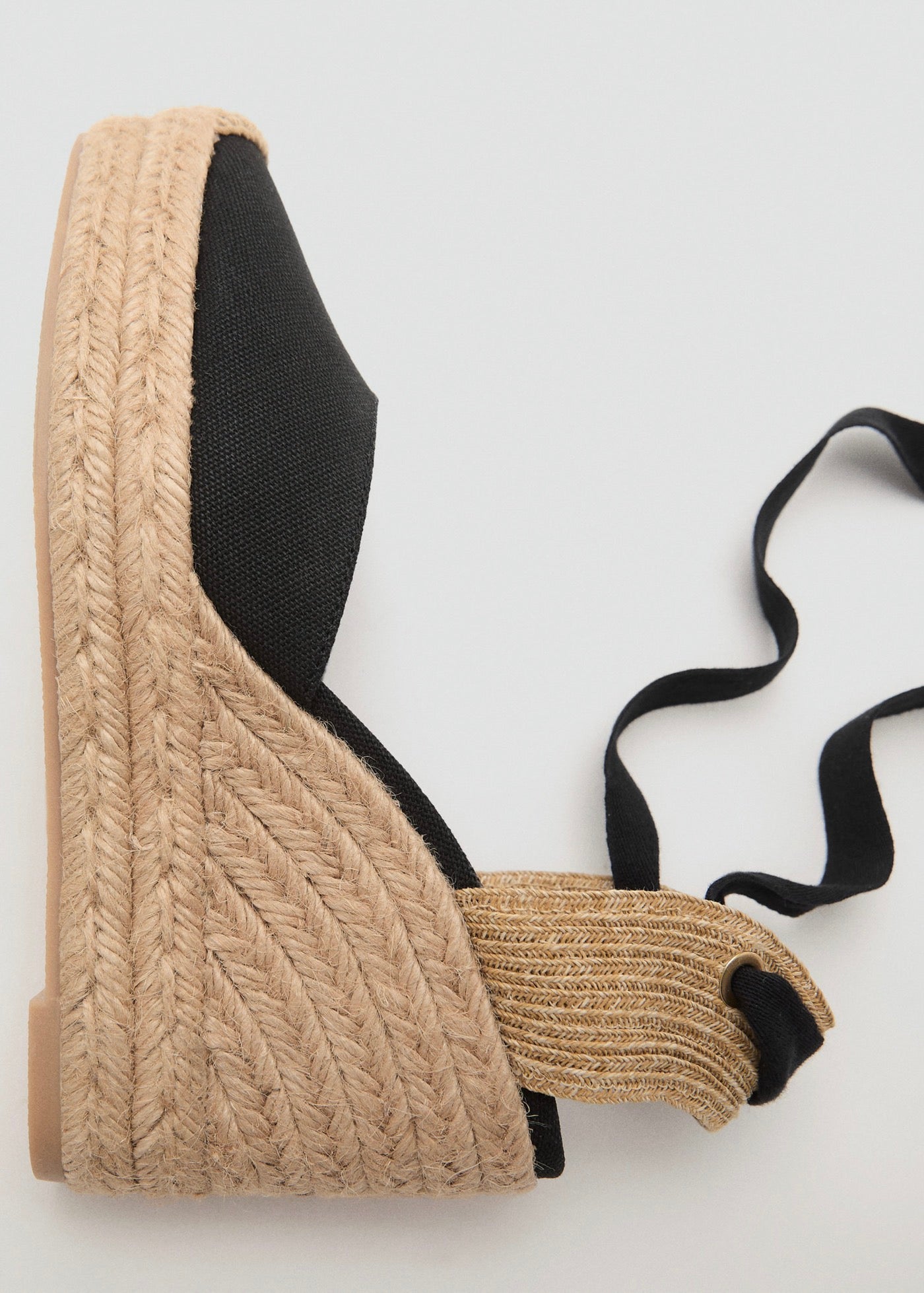 Chaussure À Talon Compensé Avec Bride Combinée