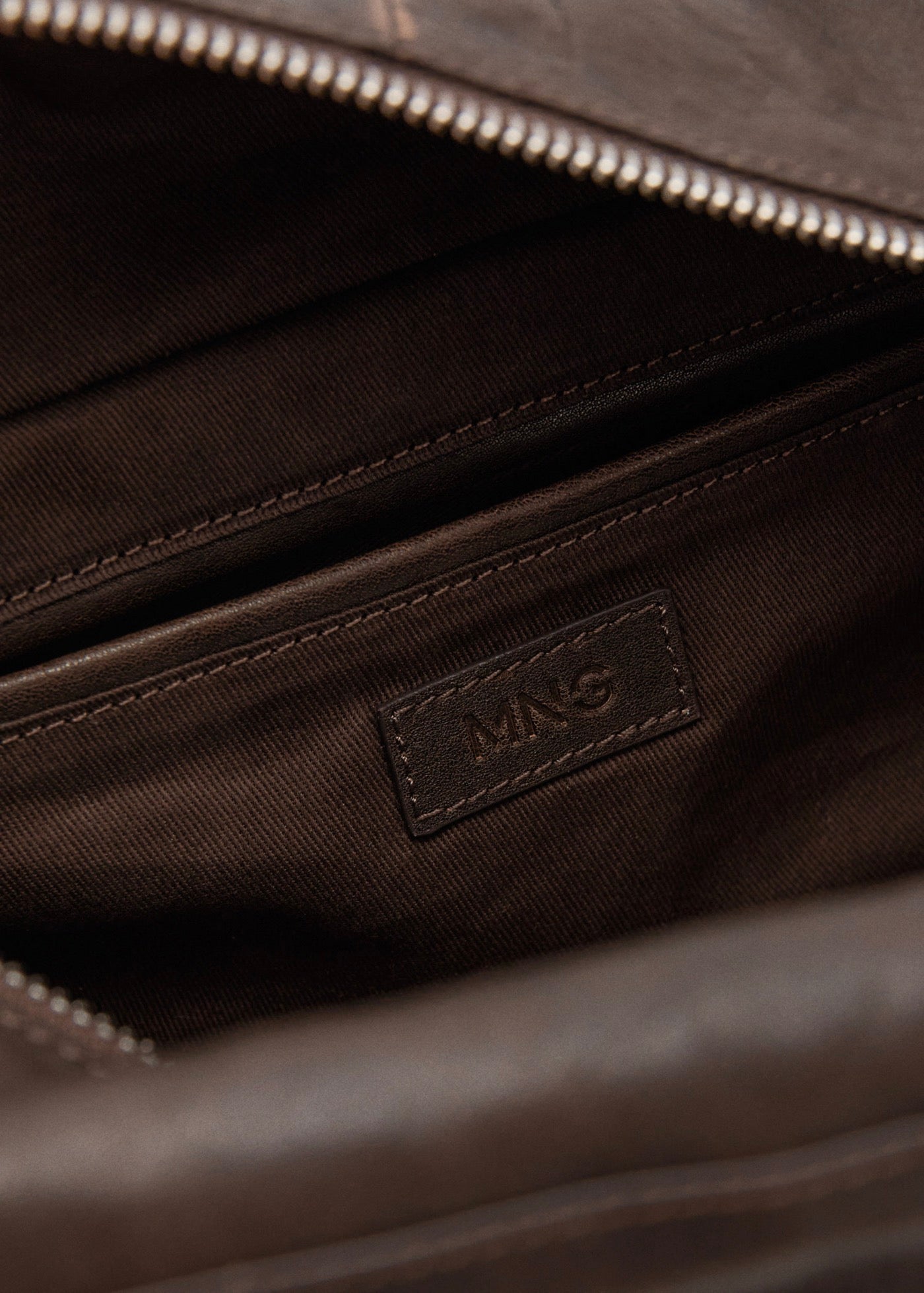 Sac Bandoulière Moyen En Cuir Avec Breloques