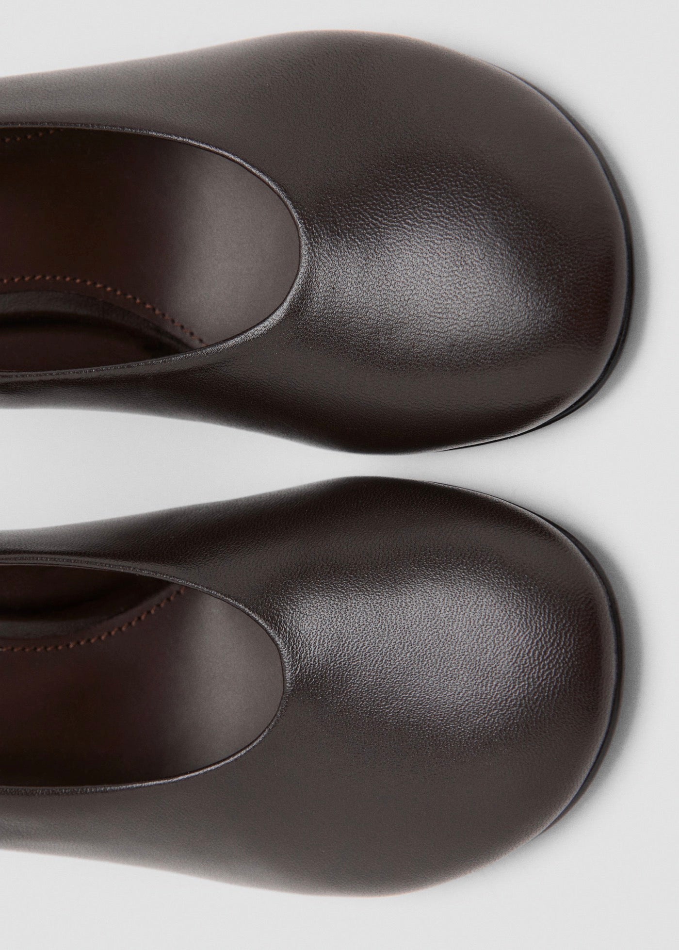 Chaussures À Talon En Cuir Bout Pointu