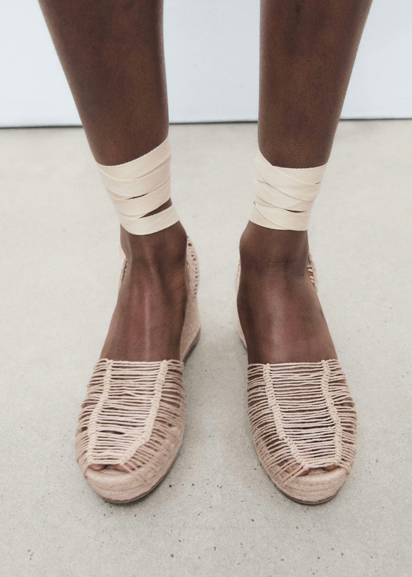 Chaussure À Talon Compensé En Jute À Brides
