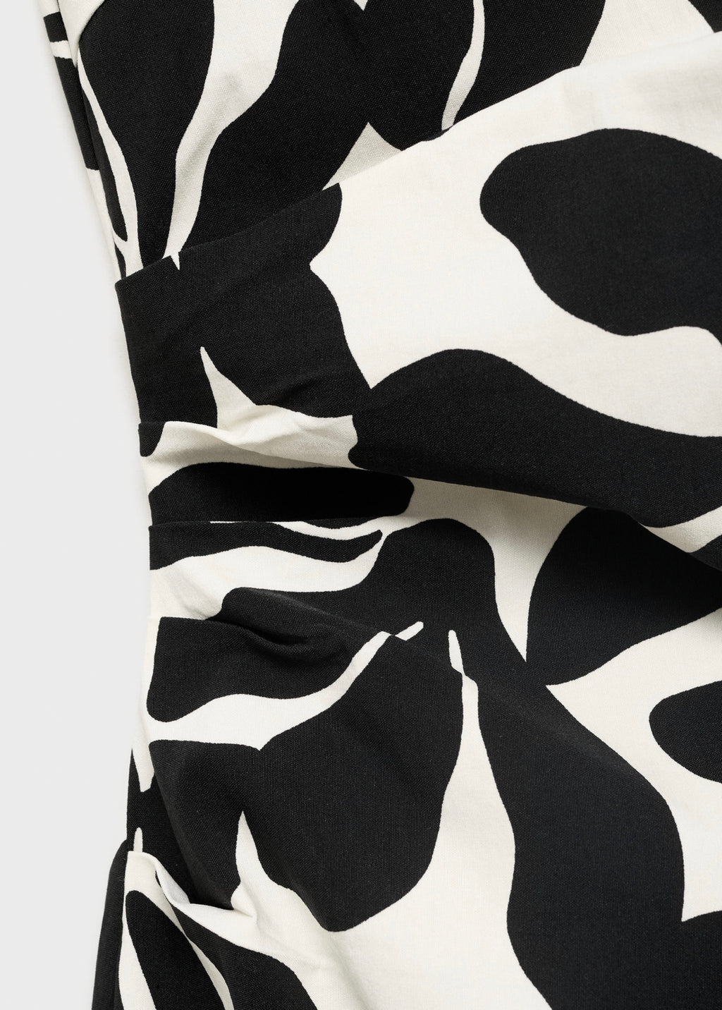 Robe Asymétrique Froncée
