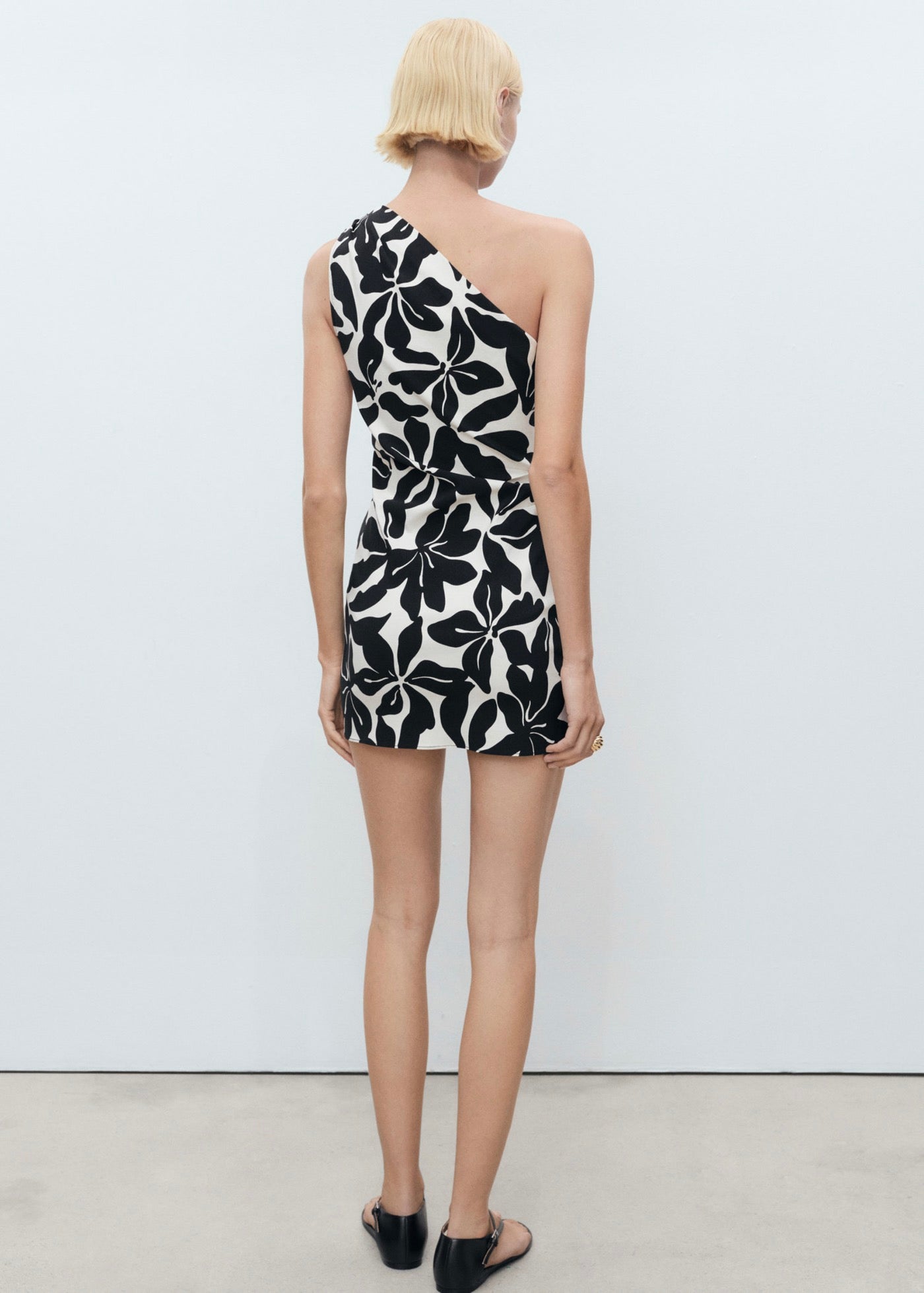 Robe Asymétrique Froncée