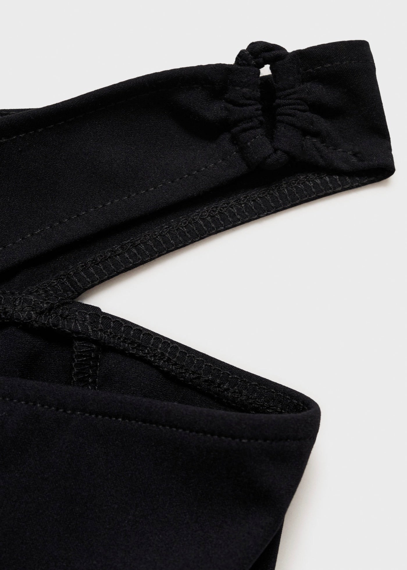Legging Caille À Découpe