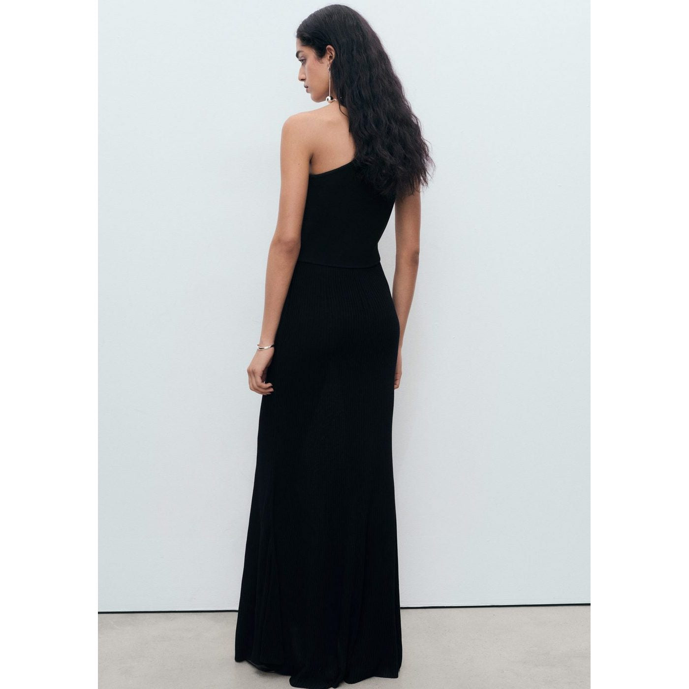 Robe Asim - Black
