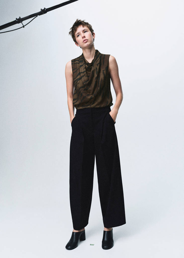 Blouse À Imprimé Animal Avec Col Bénitier