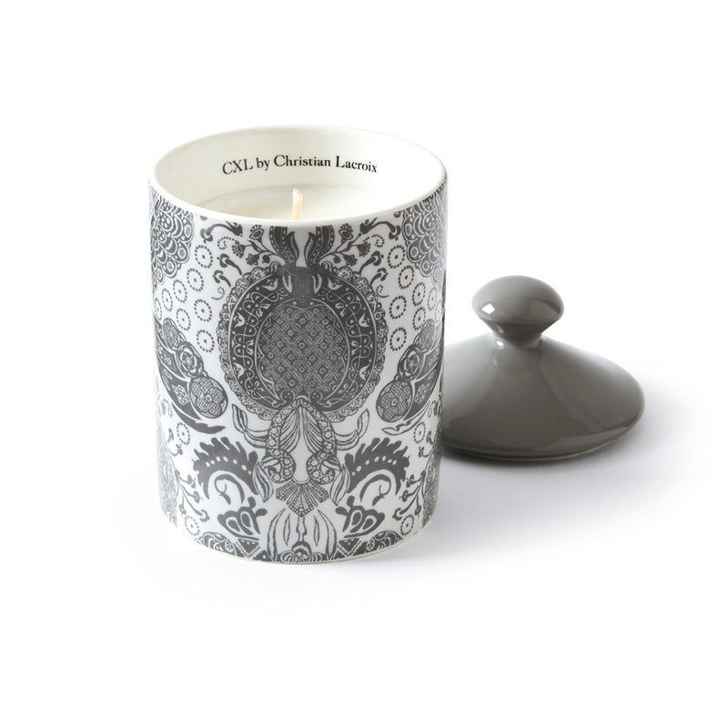 Arles - Bougie Parfumée En Pot De Porcelaine - Arles Gris - Cèdre Blanc - Durée De Combustion 65H