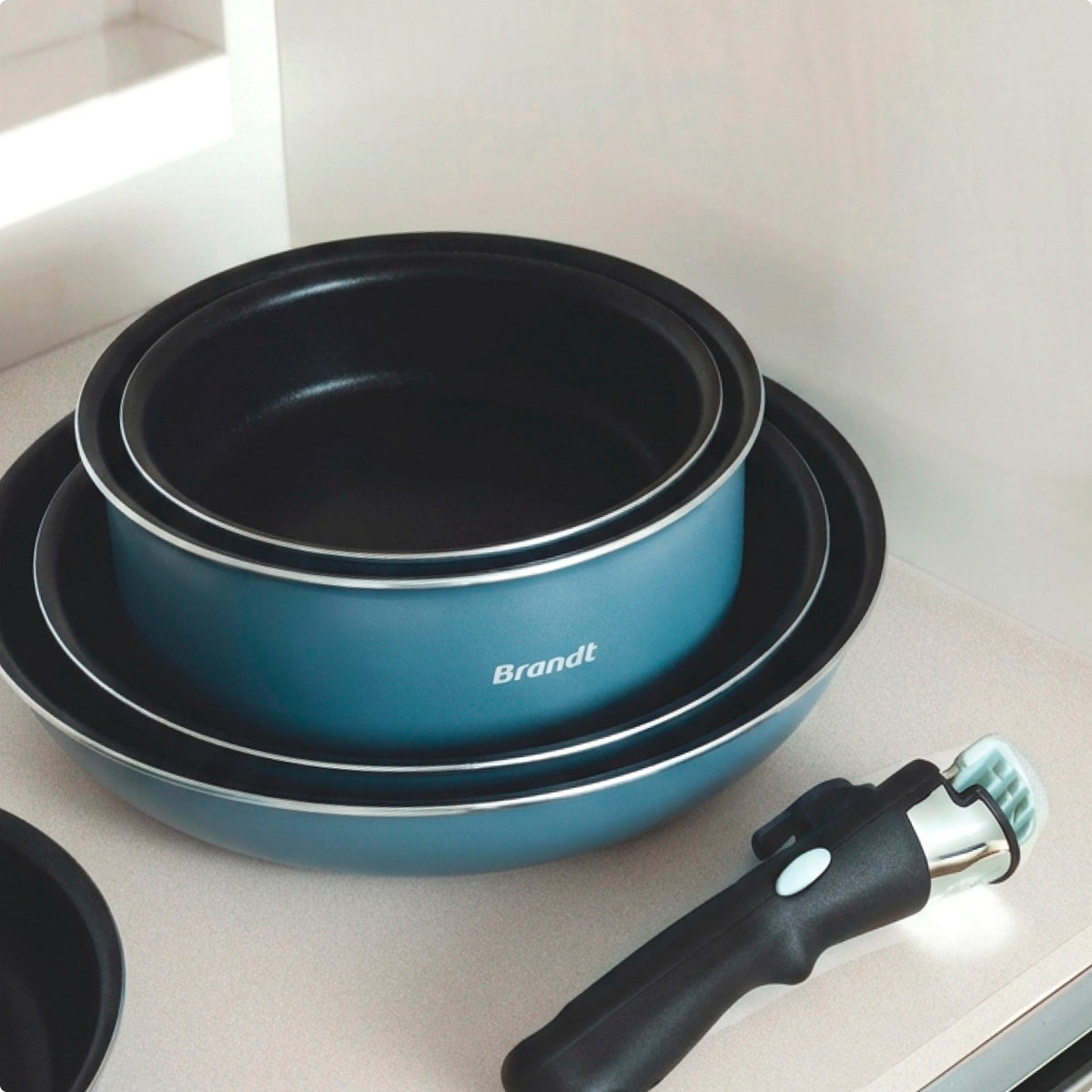 Set di 3 padelle con manico rimovibile - blu tempesta