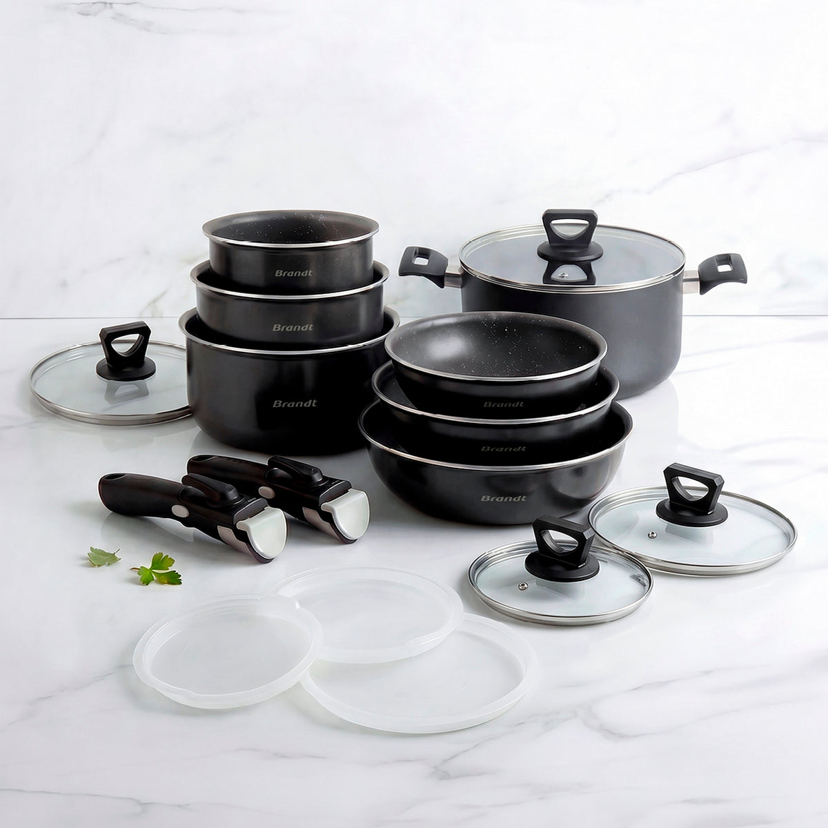 Batería Apilable Con Asa Desmontable 16 Piezas - Negro