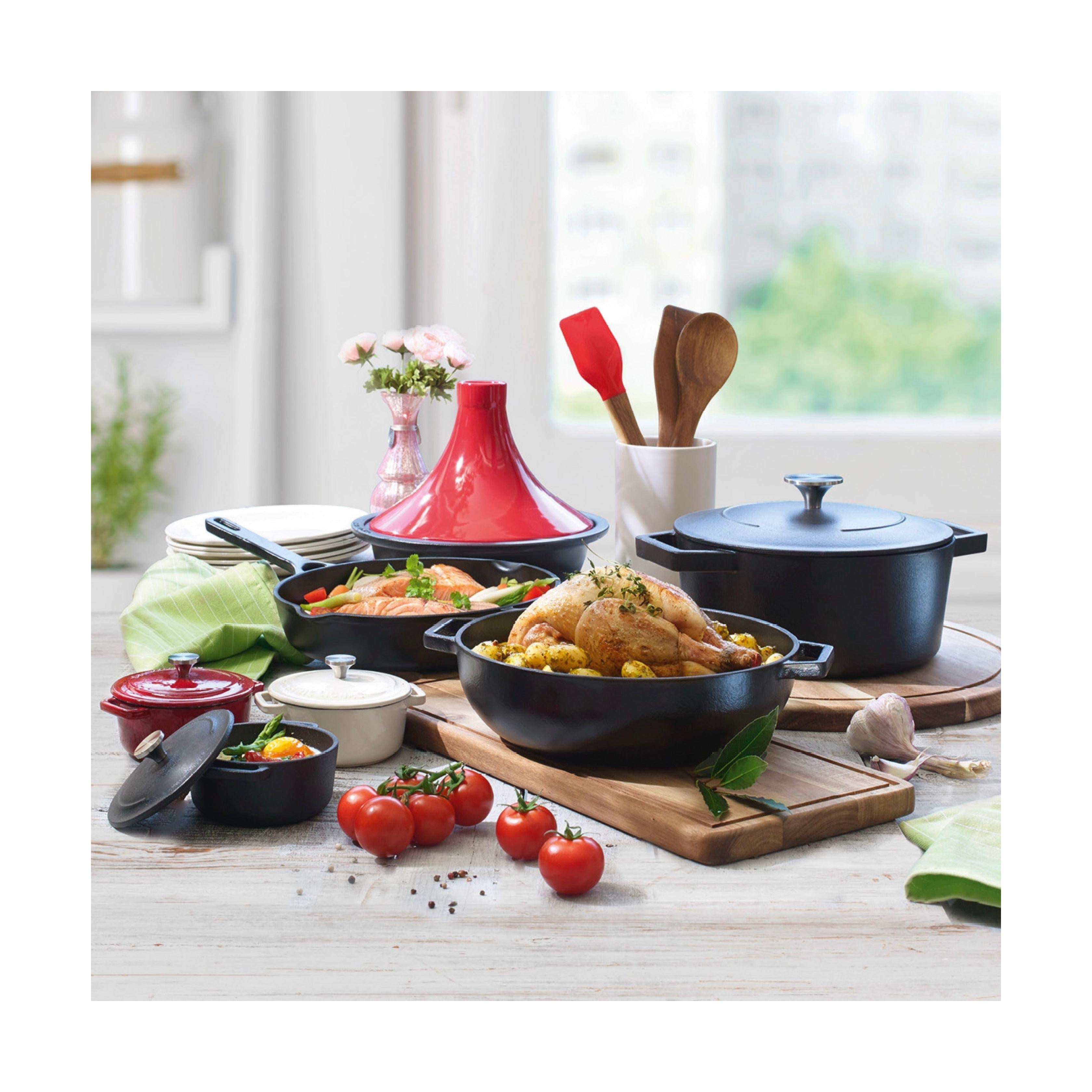 Round Cast Iron Casserole Dish - Black