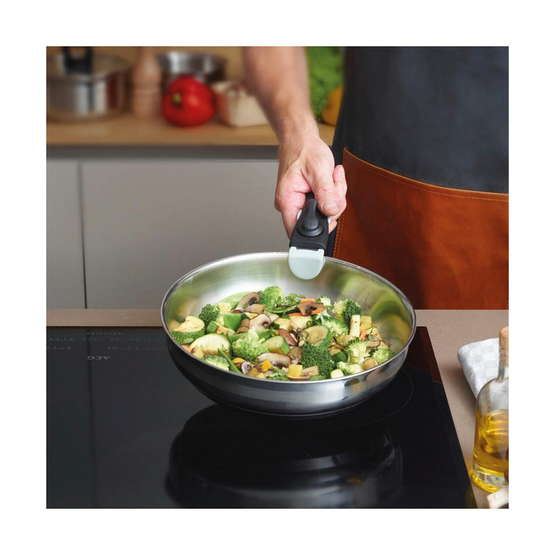 Set De 3 Casseroles En Inox + 2 Poêles + 1 Poignée Amovible + 3 Couvercles Passoires Avec Manche En Inox - Argenté/Noir/Rouge