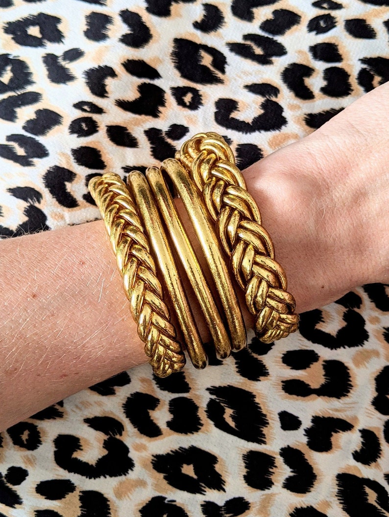 Braided Buddhist bangle - champagne