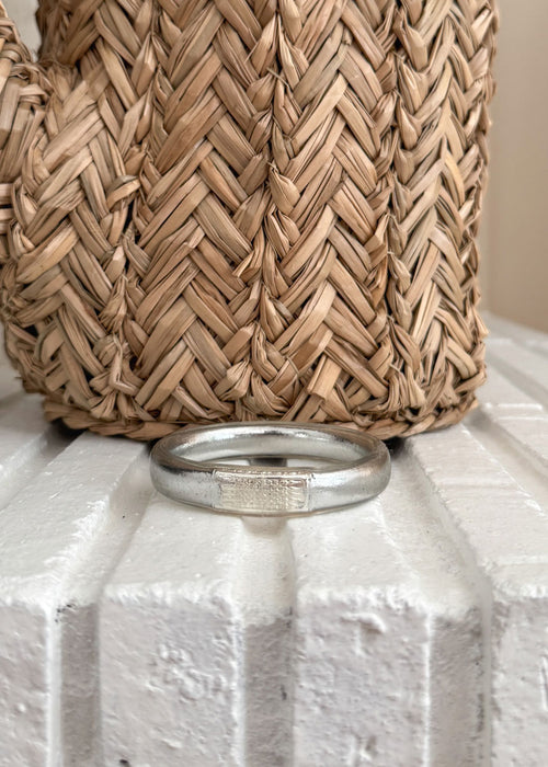 Brazalete budista plano 12mm - plata