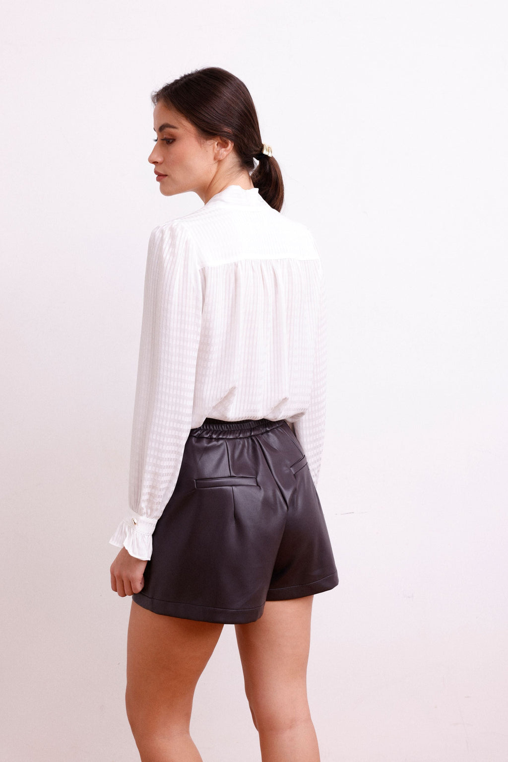 Short Britney Choco Cuero Sintético