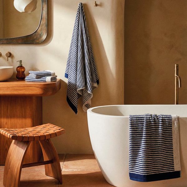 Telo da Bagno in Cotone Pettinato Jacquard Yd - Oceano Bianco / Blu