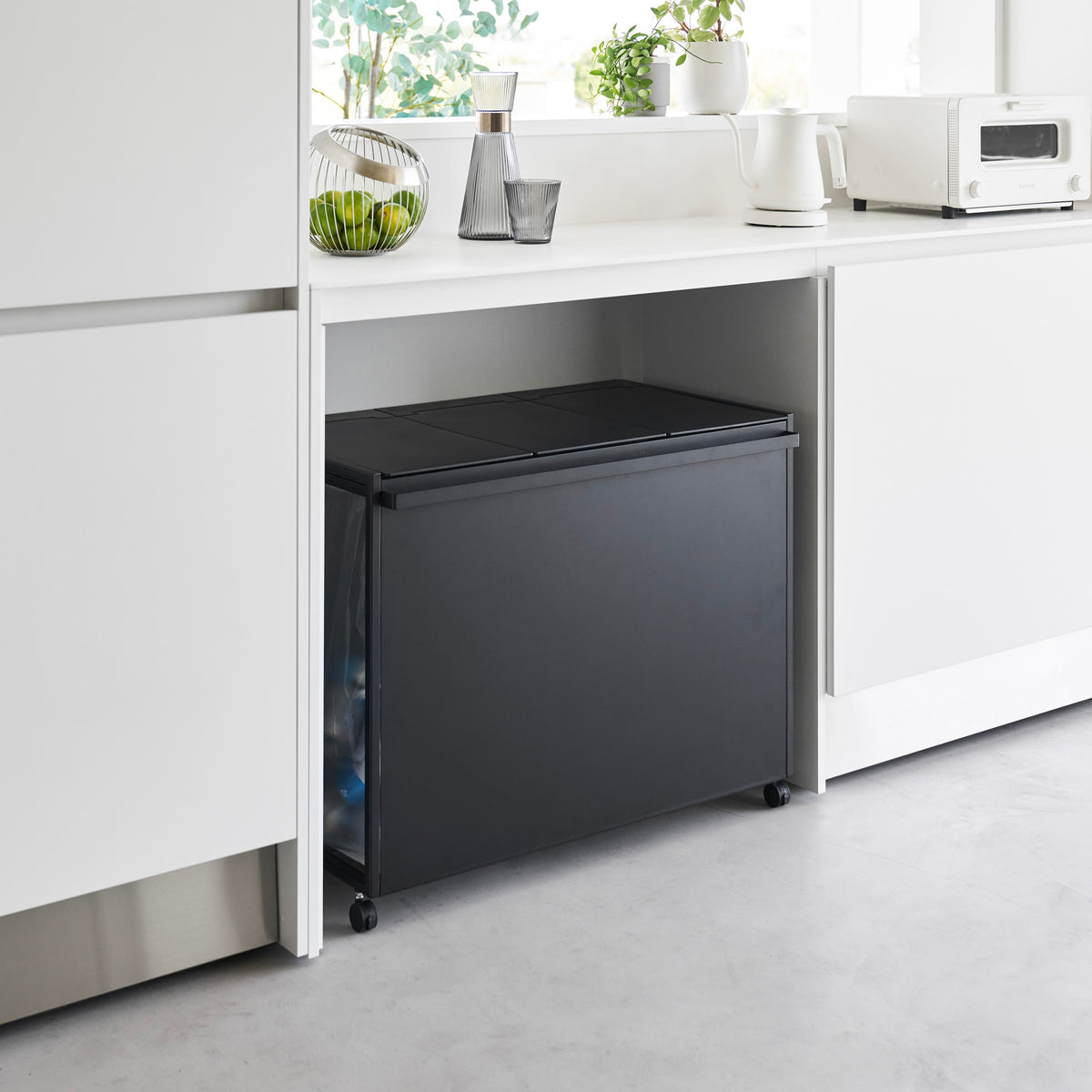Cubo De Basura De 3 Compartimentos Tower Con Ruedas - Negro