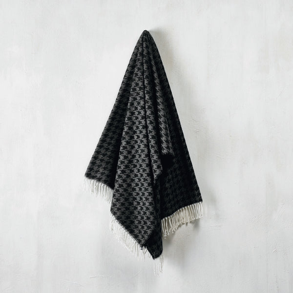 Plaid Tissé - Noir / Gris Foncé - Pied De Poule
