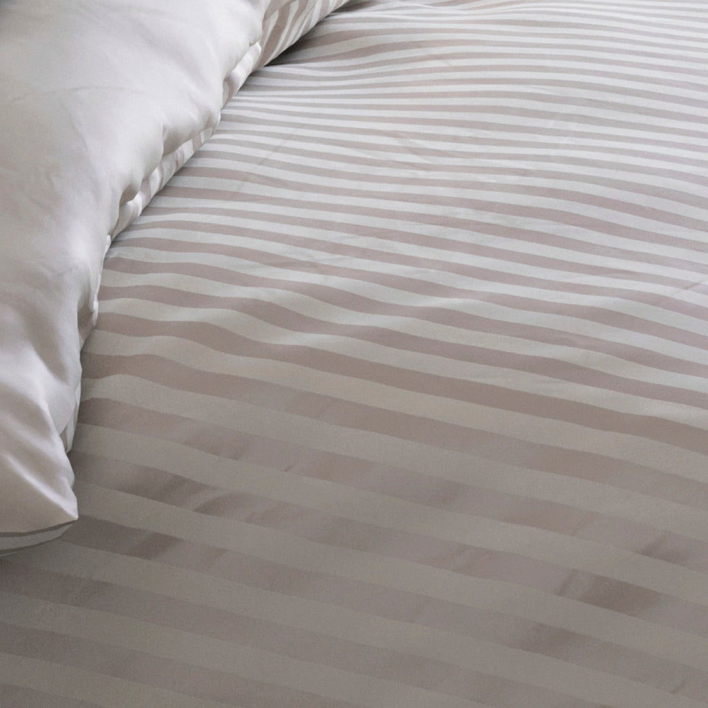 Housse De Couette + Taies D'Oreiller Satin De Coton Rayure Tissé Dobby - Taupe - Dobby Stripe Woven