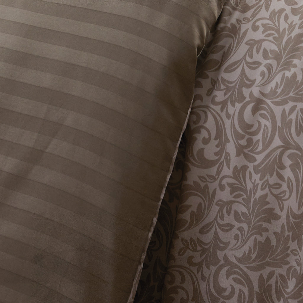 Set Of 2 Cotton Satin Pillowcases - Taupe - Damask Floralia