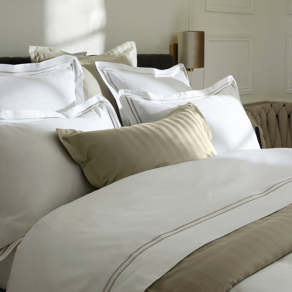 Set Of 2 Cotton Sateen Pillowcases - Taupe / White - Nice