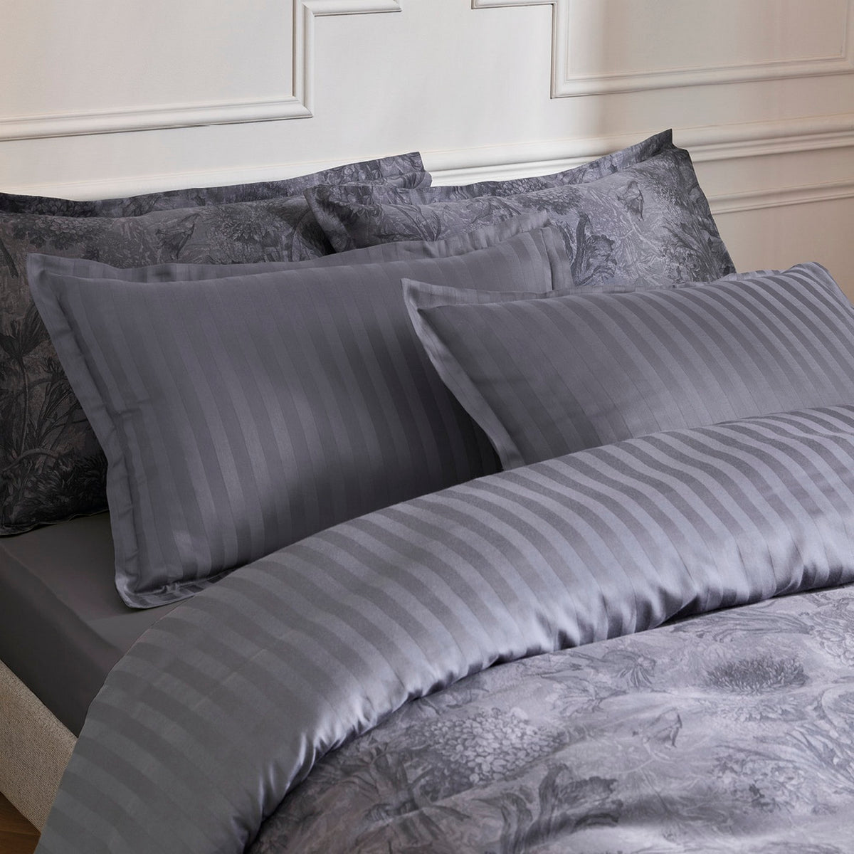 Lenzuolo Piano in Raso di Cotone - Grigio Scuro - Tela Floreale