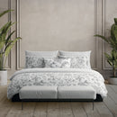 Fleurs Esquissées - Housse De Couette + Taie D'Oreiller - Satin De Coton - Blanc