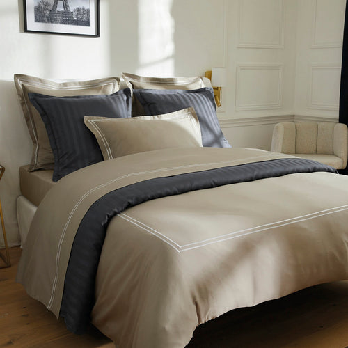Paris - Housse De Couette + Taie D'Oreiller - Satin De Coton - Blanc / Taupe