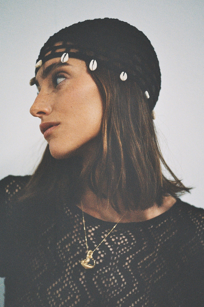 Chapeau Shells Black