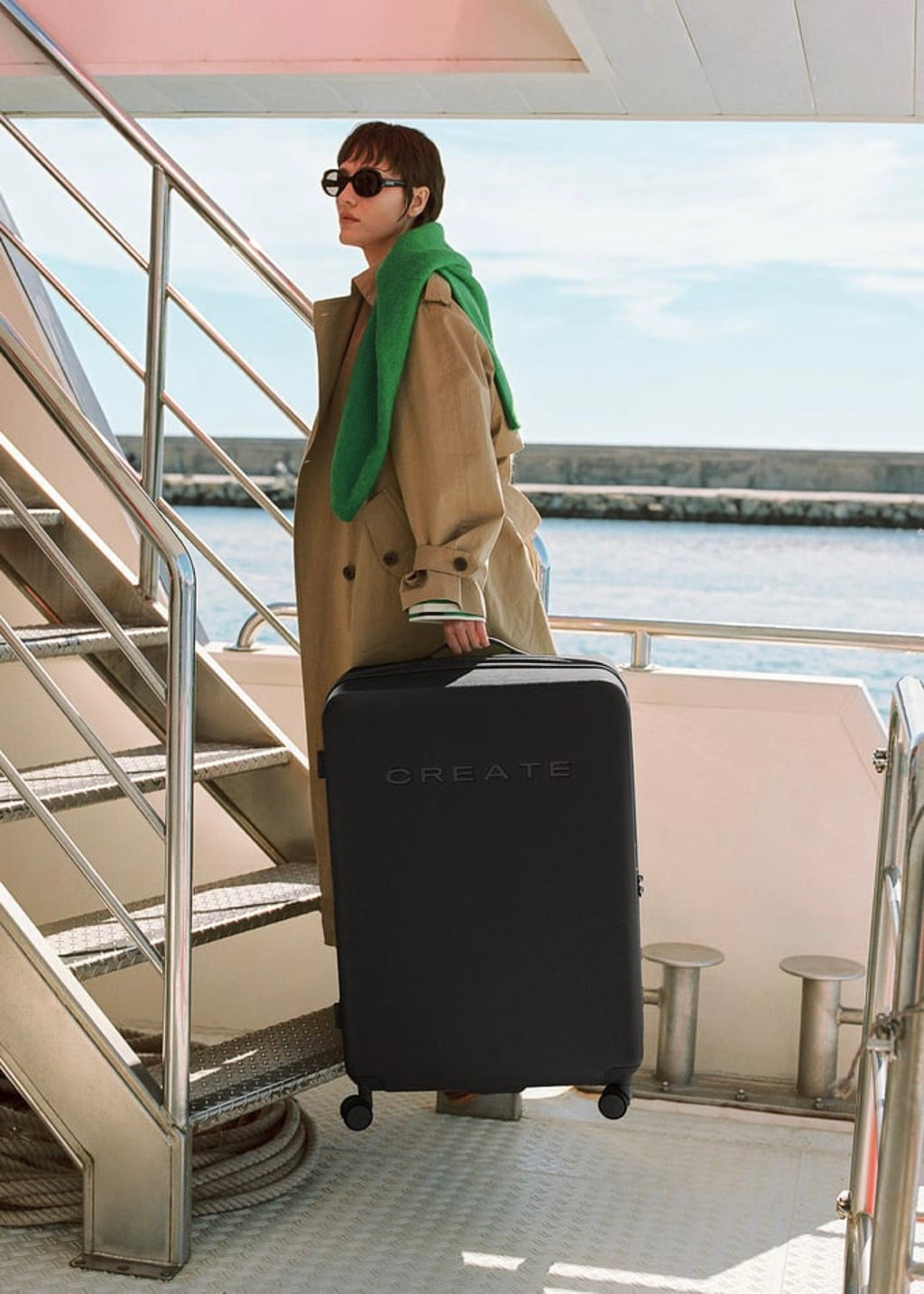 Luggage Studio - Hard-Shell Polycarbonate Suitcase - Size L - Black