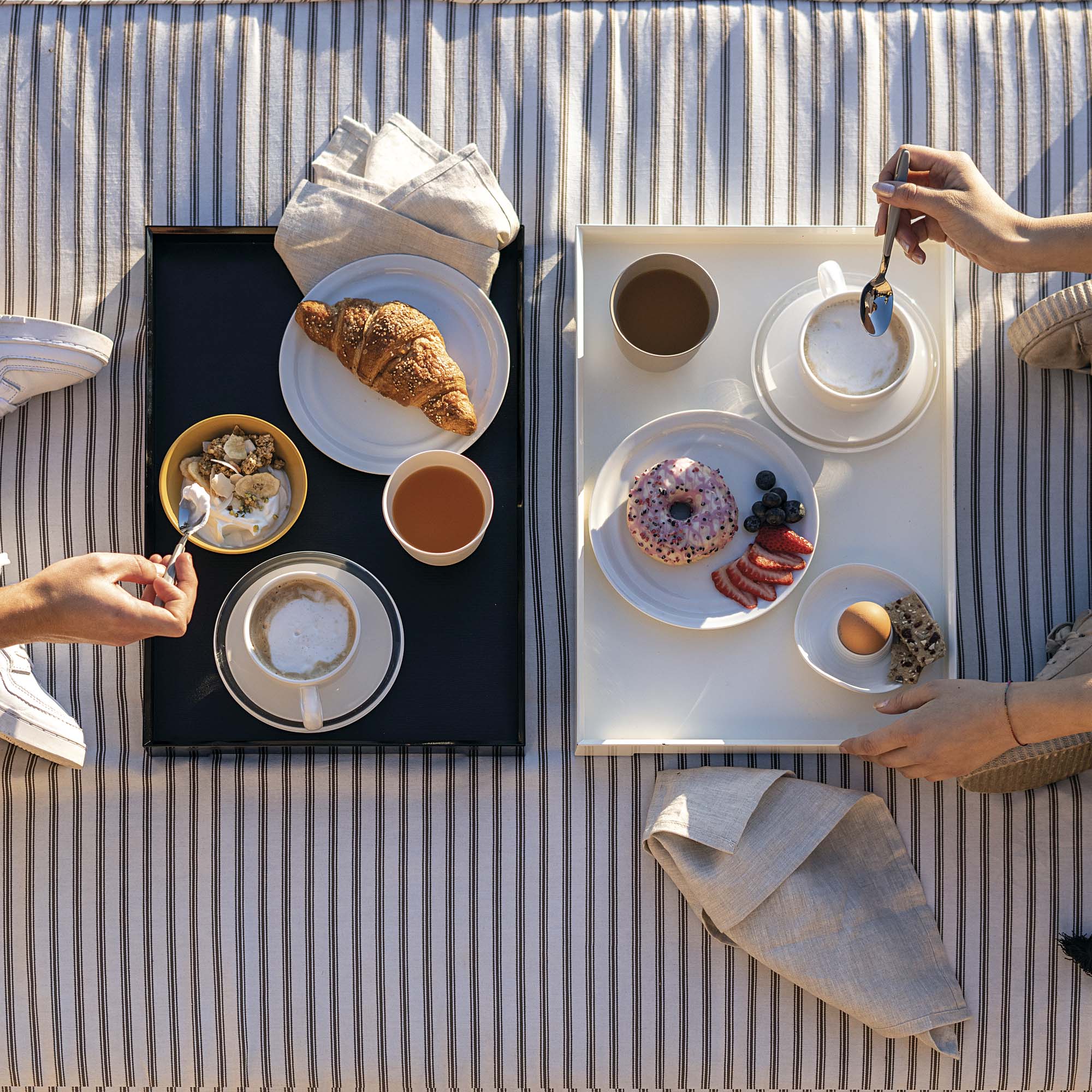 Essence - M Tray
