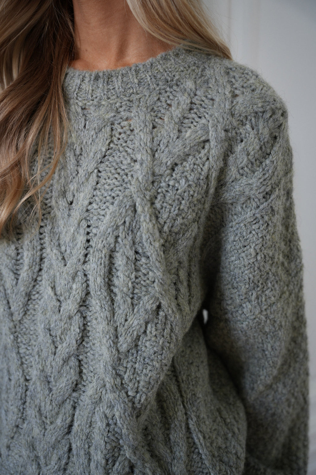 Santana Light Khaki - Cable Sweater