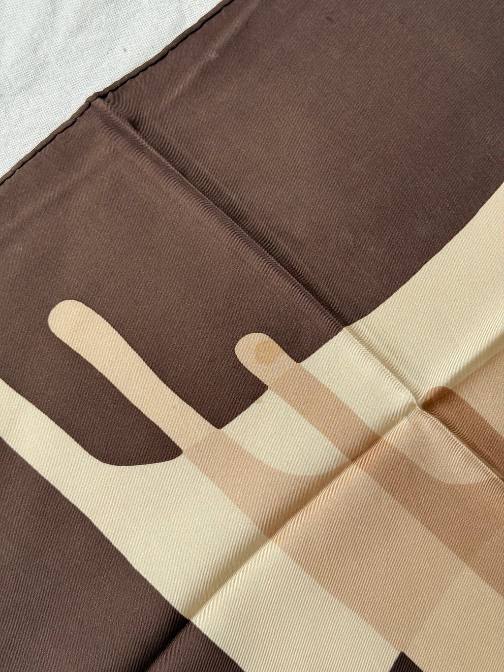 Bufanda Christian Dior – Estampado gráfico D Castaño Beige