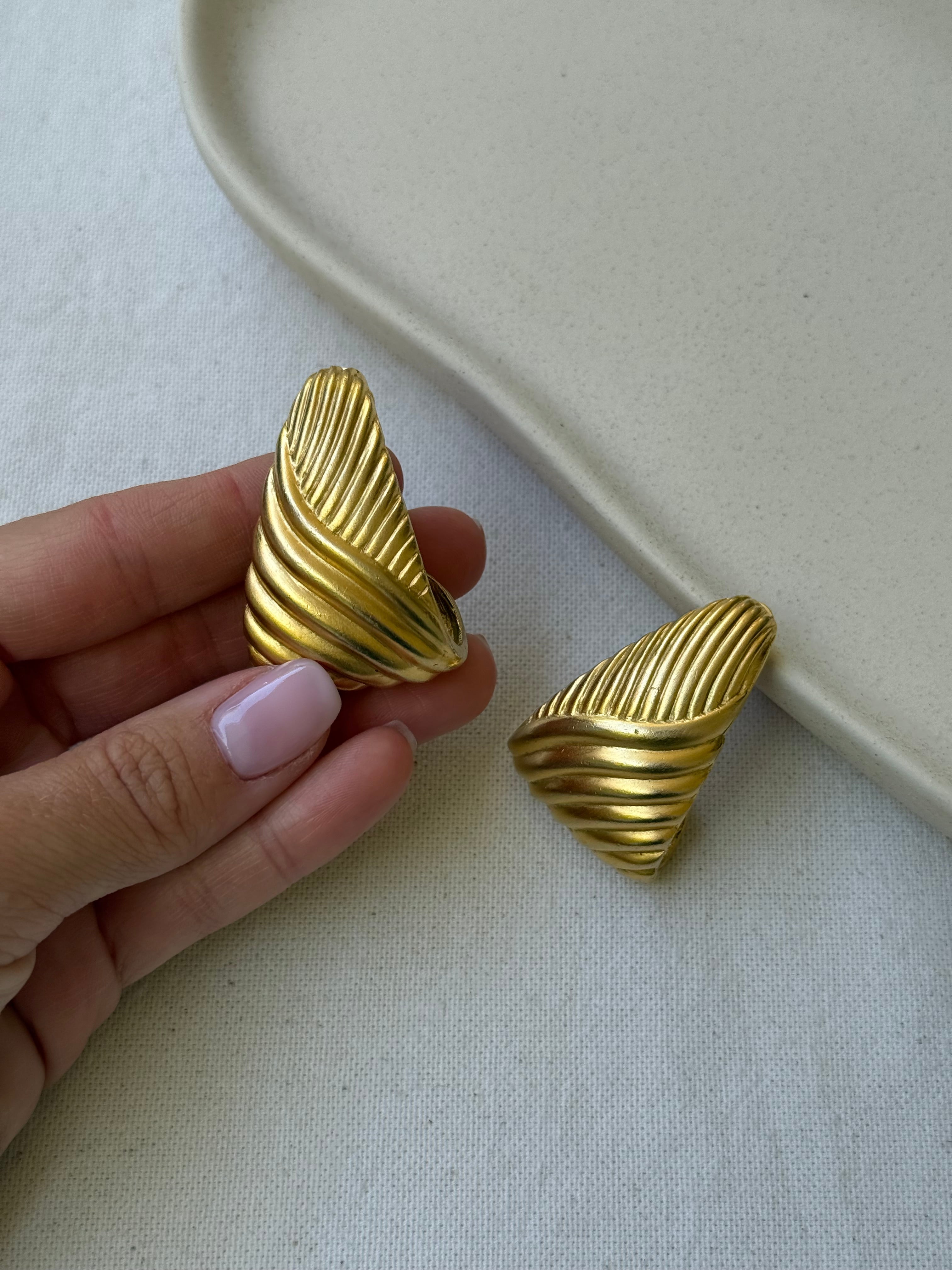 Pendientes Vintage - Diseño Trenzado Dorado