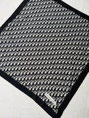 Foulard Christian Dior – Modèle Monogramme Noir