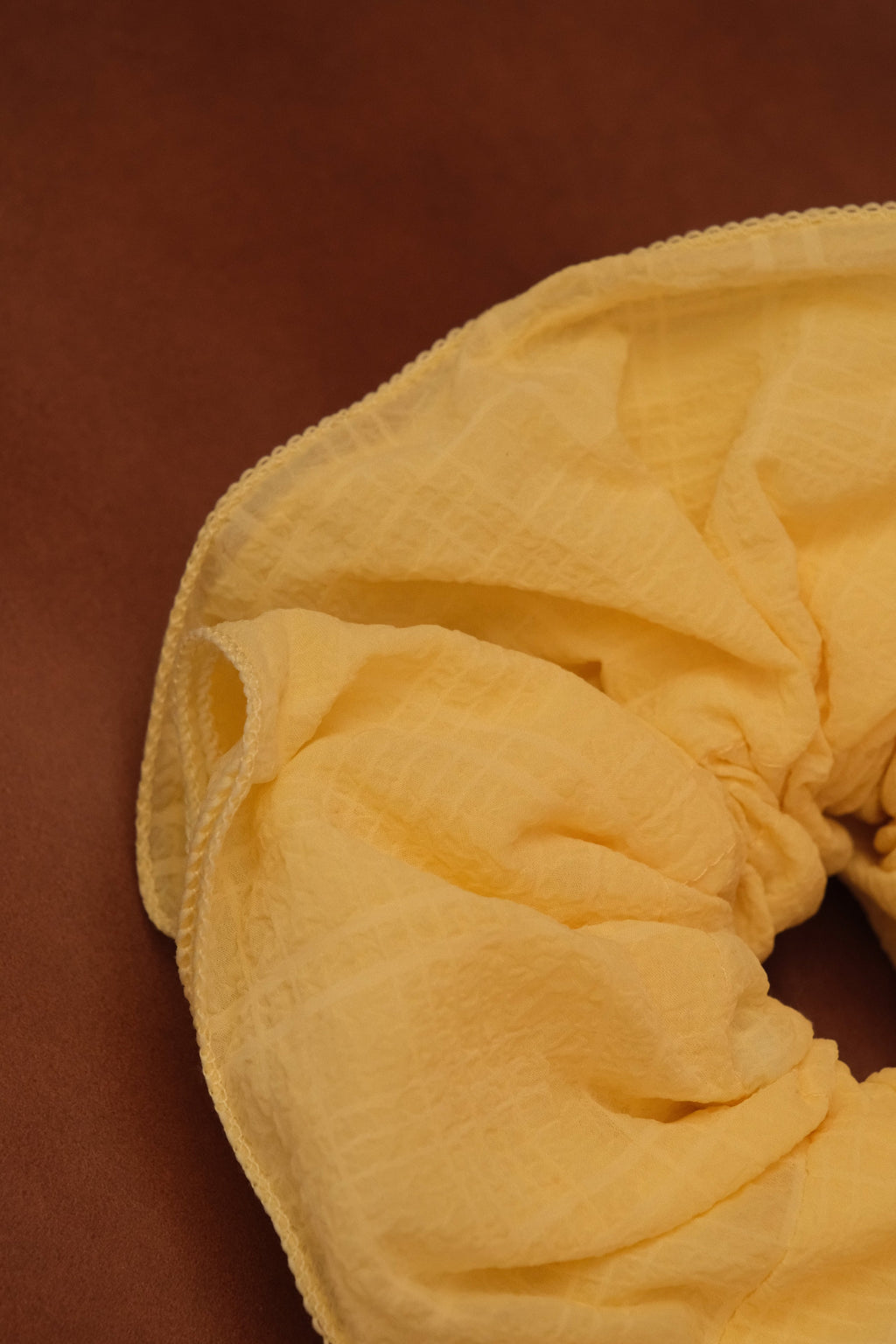Maxi chouchou froufrou jaune
