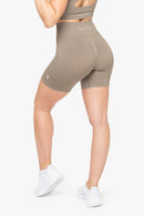 Short Essence - Walnut