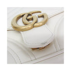 Borsa a spalla Gucci GG Marmont quadrata con patta mini in pelle - Bianco