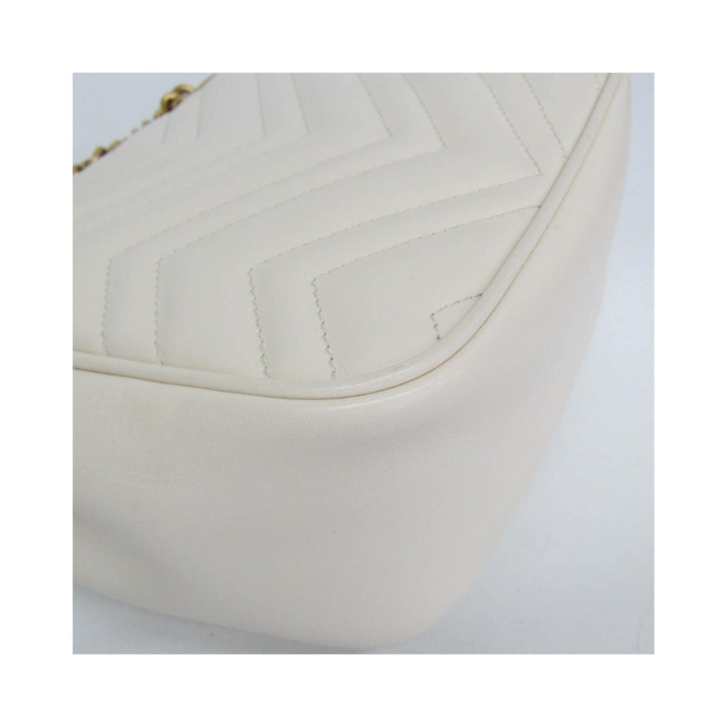 Borsa a spalla Gucci GG Marmont quadrata con patta mini in pelle - Bianco