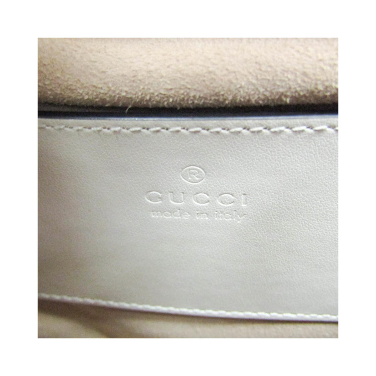 Borsa a spalla Gucci GG Marmont quadrata con patta mini in pelle - Bianco